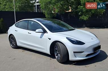 Седан Tesla Model 3 2020 в 