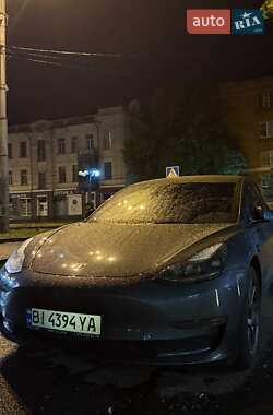 Седан Tesla Model 3 2023 в Полтаве