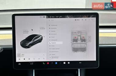 Седан Tesla Model 3 2020 в 