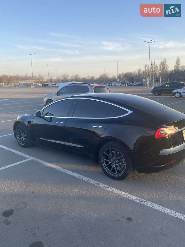 Седан Tesla Model 3 2019 в Днепре