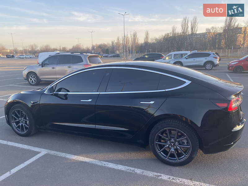 Седан Tesla Model 3 2019 в Днепре