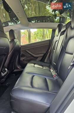 Седан Tesla Model 3 2019 в 