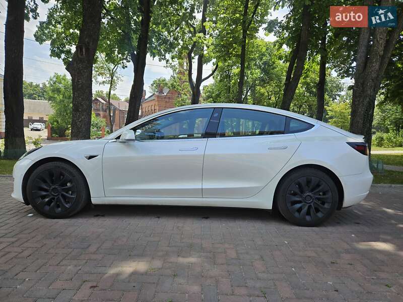 Седан Tesla Model 3 2019 в Сумах