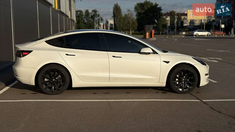 Седан Tesla Model 3 2021 в Василькове