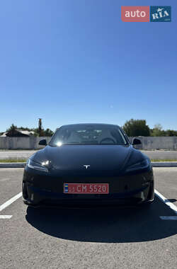 Седан Tesla Model 3 2024 в 