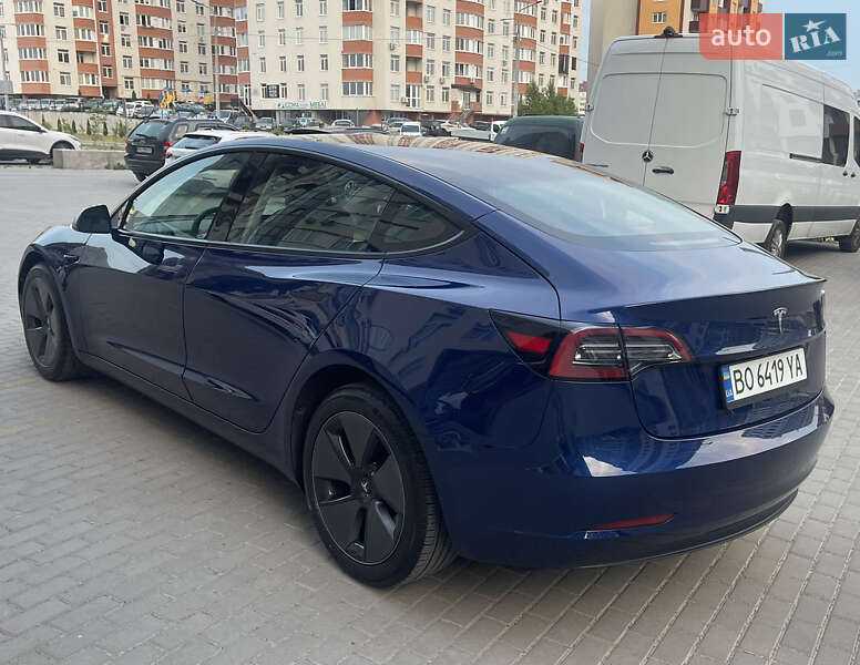 Седан Tesla Model 3 2023 в Тернополе