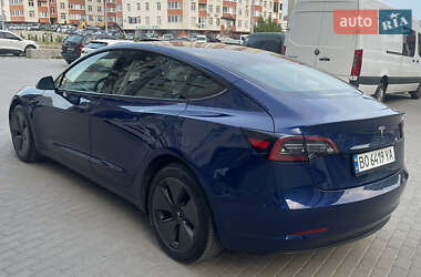 Седан Tesla Model 3 2023 в 