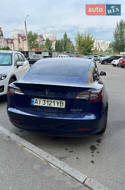 Седан Tesla Model 3 2020 в 