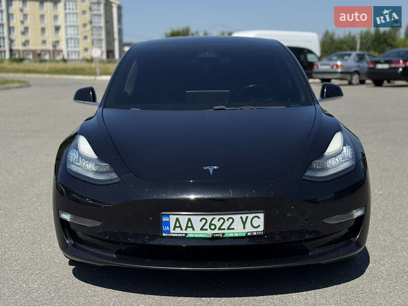 Седан Tesla Model 3 2018 в Киеве