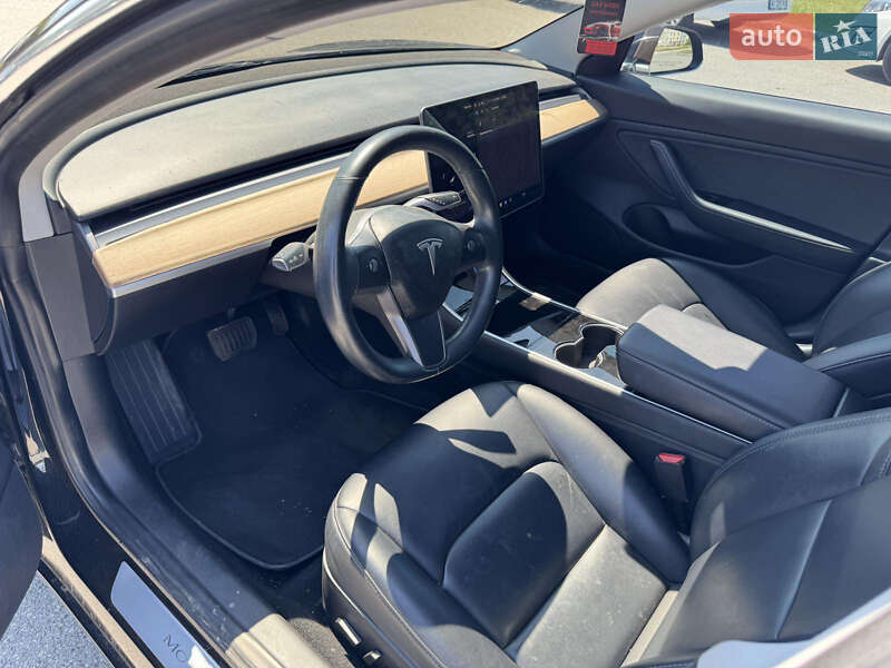 Седан Tesla Model 3 2018 в Киеве