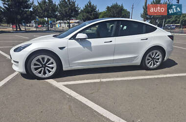 Седан Tesla Model 3 2022 в Чорноморську