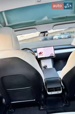 Седан Tesla Model 3 2018 в 