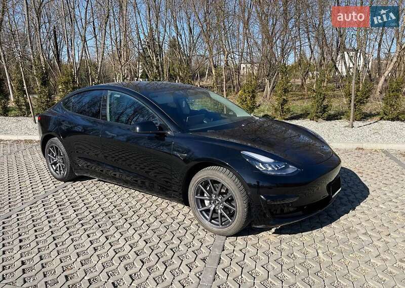 Седан Tesla Model 3 2019 в 