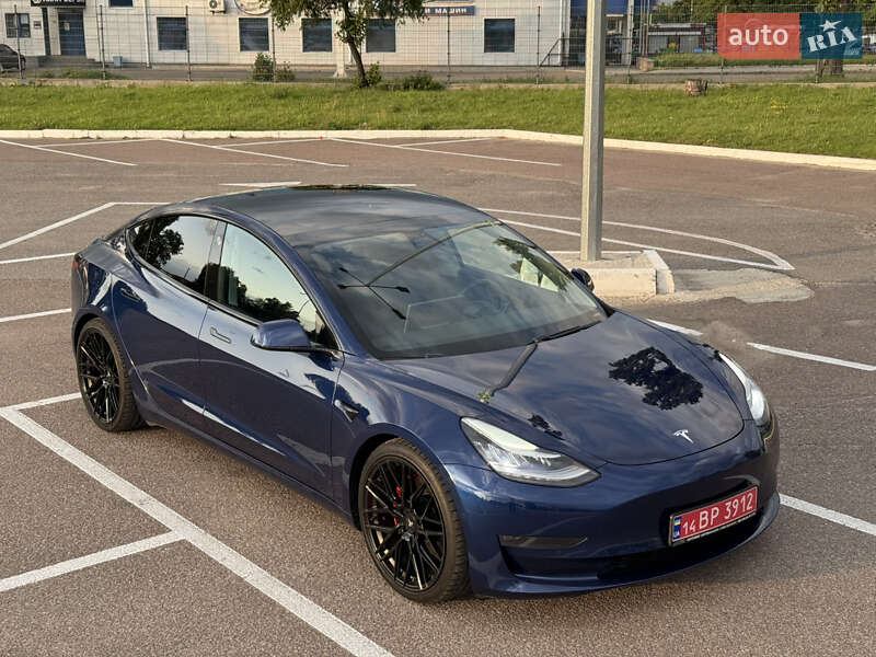 Tesla Model 3 2019