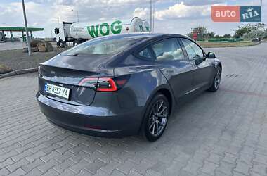 Седан Tesla Model 3 2023 в 