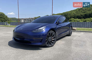 Седан Tesla Model 3 2022 в Киеве