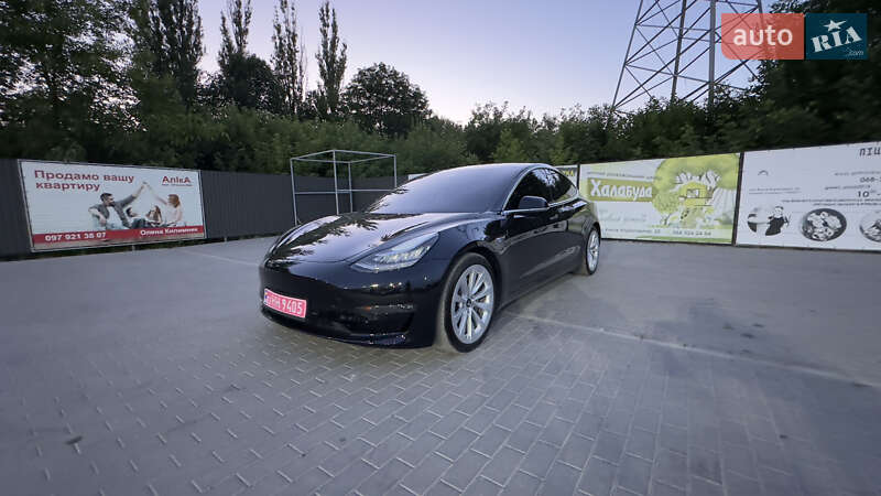 Седан Tesla Model 3 2020 в Кам'янець-Подільському
