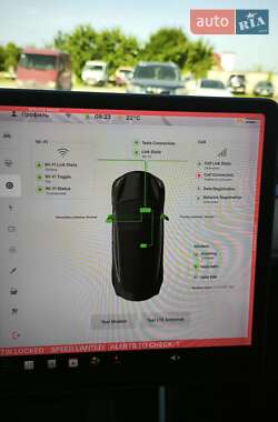 Седан Tesla Model 3 2020 в 