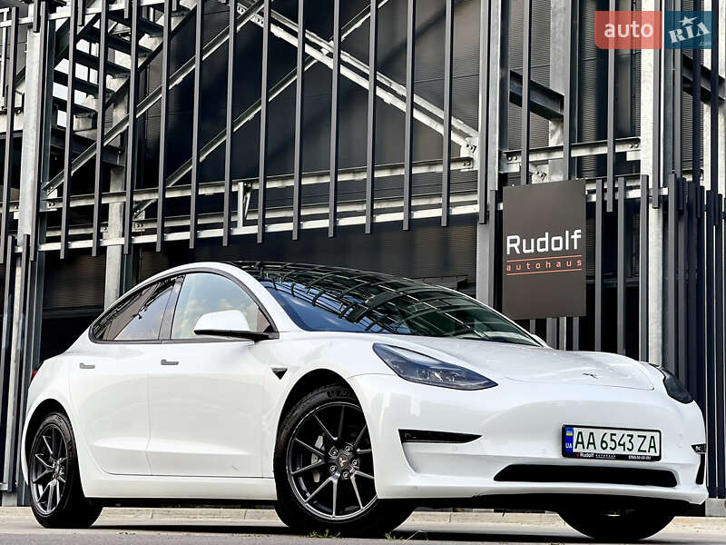 Tesla Model 3 2021