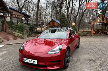 Седан Tesla Model 3 2020 в Львові