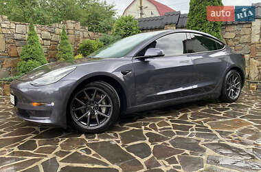 Седан Tesla Model 3 2019 в 
