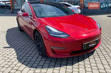 Седан Tesla Model 3 2020 в Львове