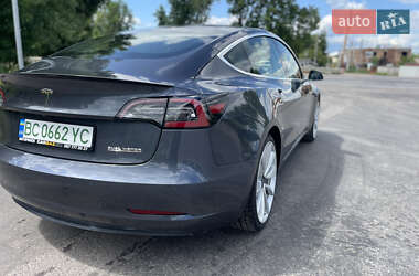 Седан Tesla Model 3 2019 в 