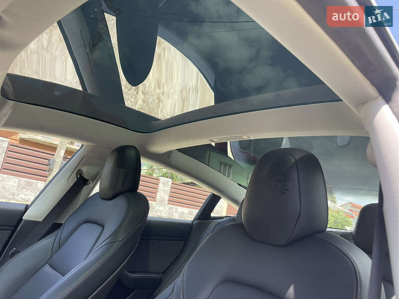 Седан Tesla Model 3 2019 в Львове фото 27 Седан Tesla Model 3 2019 в Львове