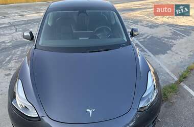 Седан Tesla Model 3 2023 в 