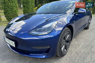 Седан Tesla Model 3 2021 в 