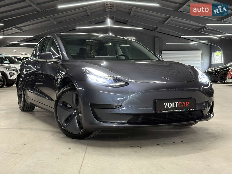 Tesla Model 3 2019