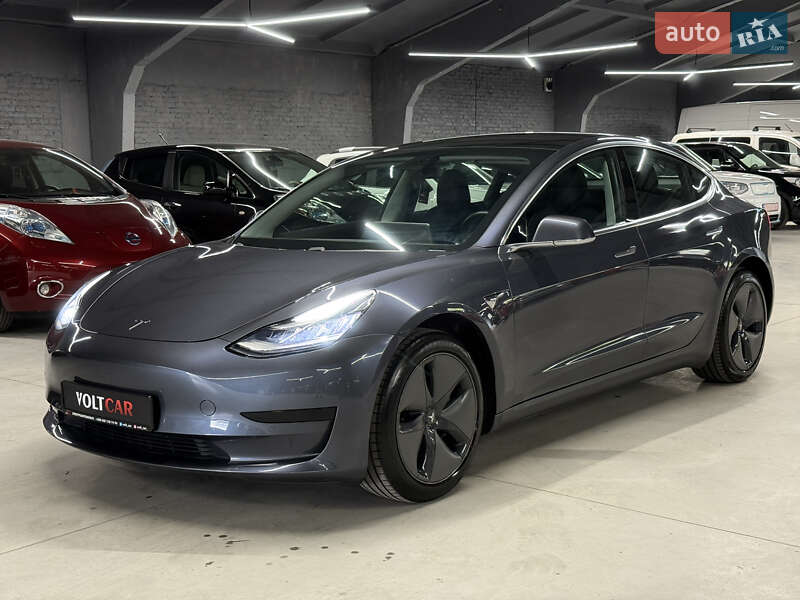Седан Tesla Model 3 2019 в Владимире