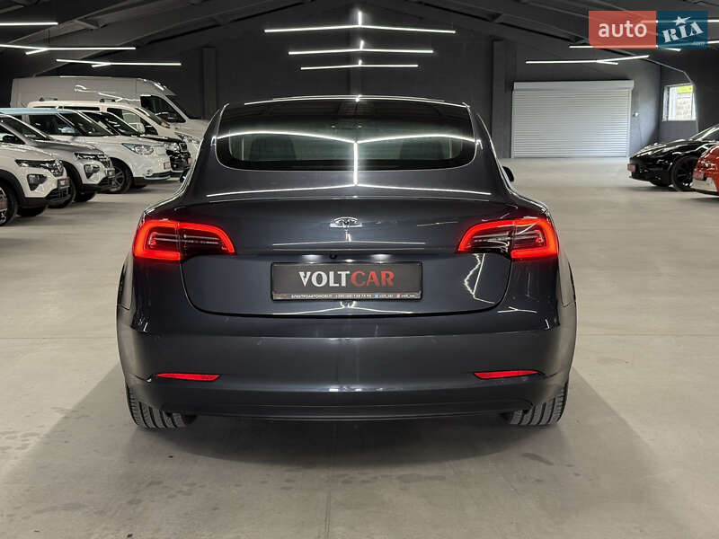 Седан Tesla Model 3 2019 в Владимире