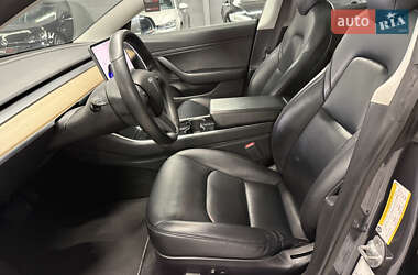 Седан Tesla Model 3 2019 в 