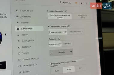 Седан Tesla Model 3 2019 в 