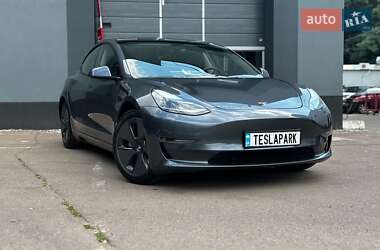 Седан Tesla Model 3 2021 в Киеве