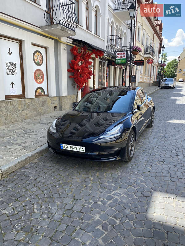 Седан Tesla Model 3 2020 в Каменец-Подольском