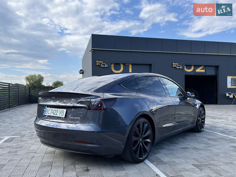 Седан Tesla Model 3 2020 в Каменке-Бугской