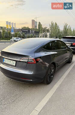 Седан Tesla Model 3 2019 в 