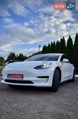 Седан Tesla Model 3 2019 в Дрогобыче