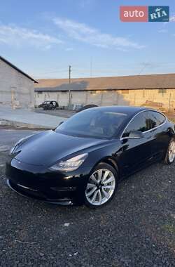 Седан Tesla Model 3 2019 в Луцке