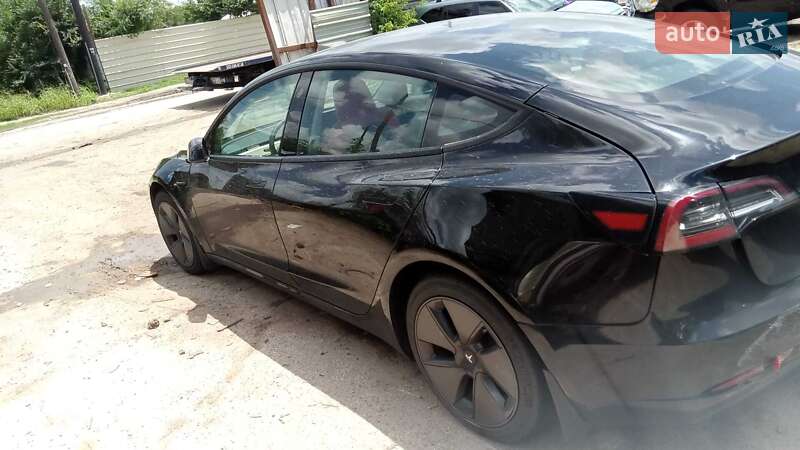 Седан Tesla Model 3 2021 в Львові