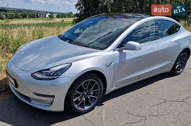 Седан Tesla Model 3 2018 в 