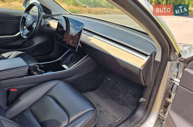 Седан Tesla Model 3 2018 в 