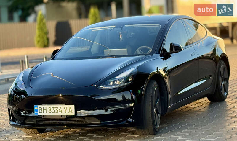 Tesla Model 3 2022