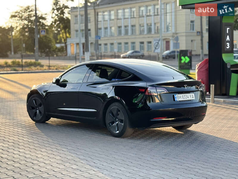 Седан Tesla Model 3 2022 в Одесі