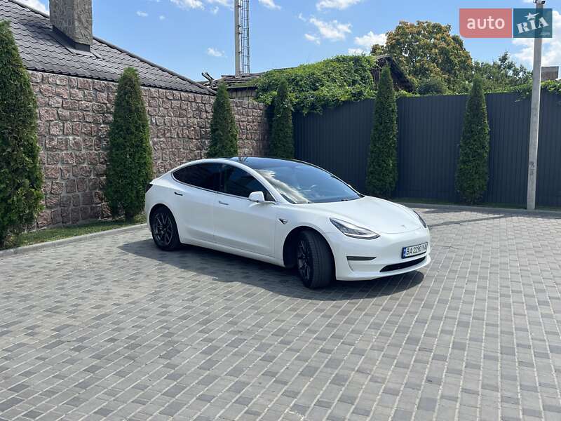 Седан Tesla Model 3 2020 в Кропивницькому фото 15 Седан Tesla Model 3 2020 в Кропивницькому