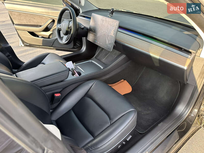 Седан Tesla Model 3 2021 в Белой Церкви