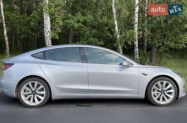 Седан Tesla Model 3 2018 в 