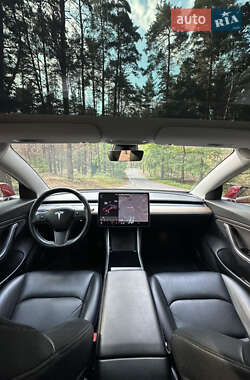 Седан Tesla Model 3 2018 в 